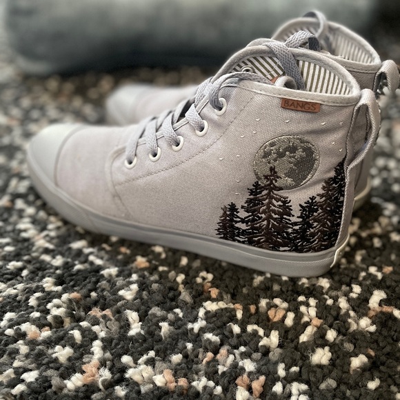 Bangs 🌚 🌲 - Picture 3 of 6